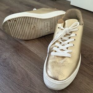 Sam Edelman -  Gold - Pippy Platform Sneaker
